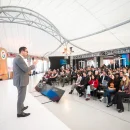 Becas y financiamiento a ONGs: Google apuesta a liderar la expansión de la IA en Argentina