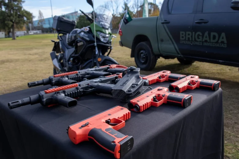San Isidro incorpora armas de baja letalidad para fortalecer la prevención del delito - Municipio San Isidro