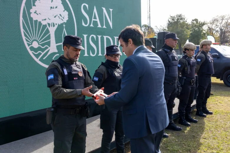 San Isidro incorpora armas de baja letalidad para fortalecer la prevención del delito - Municipio San Isidro