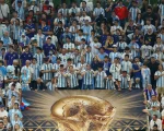 Los argentinos hacen cuentas y preparan el bolsillo para acompañar al campeón en su estreno en Kansas