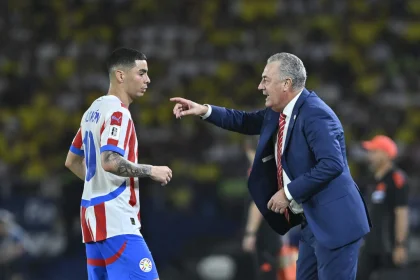 Gustavo Alfaro, el entrenador argentino que le devolvió la ilusión a Paraguay y ahora sueña en grande