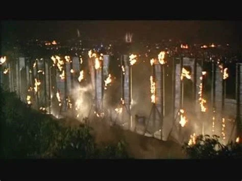 Hollywood en Llamas. Un fotograma de la película Demolition Man - Warner Bros.