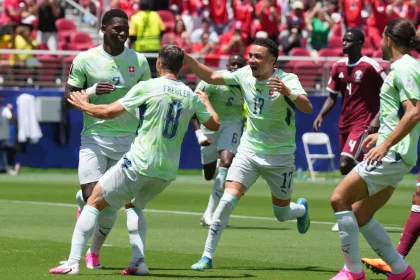 El festejo de los suizos tras su primer gol en el Mundial 2026