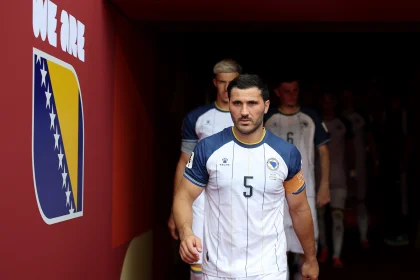 Sead Kolasinac, capitán y referente de Bosnia. (@NFSBiH)