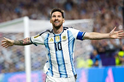 Messi necesitó apenas un partido más para quedarse en soledad con la cima de la tabla histórica