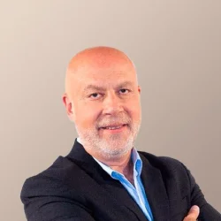 Beto  Valdez