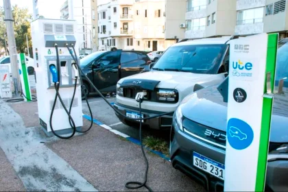 Crece el mercado del auto eléctrico en Uruguay.