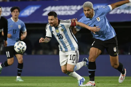 Con las posiciones actuales, el cuadro de los 16avos de final tendría un clásico rioplatense entre Argentina y Uruguay