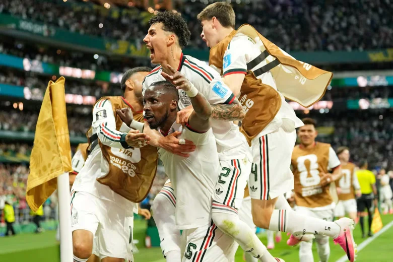 Selección de México - g
