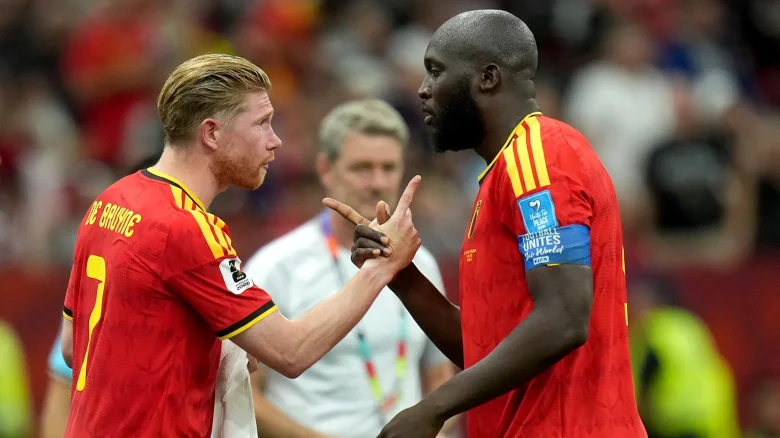 Kevin De Bruyne y Romelu Lukaku - g