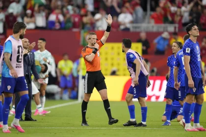 El momento en el que Eskas invalida el agónico gol de Gvardiol que hubiera significado el empate de Croacia ante Portugal