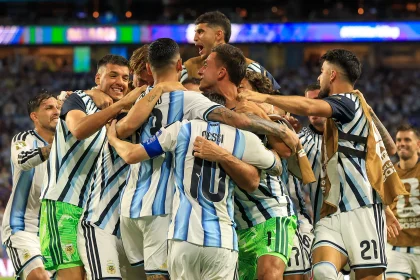 Argentina buscará avanzar a los cuartos de final y continuar el camino hacia la defensa del título conseguido en Qatar 2022