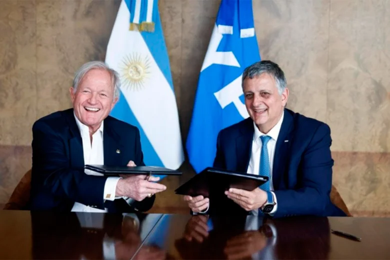 Woods Staton, propietario de Arcos Dorados, junto a Horacio Marín. - s