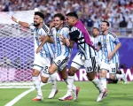 Argentina va por otro triunfo histórico para mantener vivo el sueño del bicampeonato.