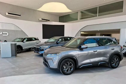 Los autos chinos acaparan la atención de los clientes argentinos.