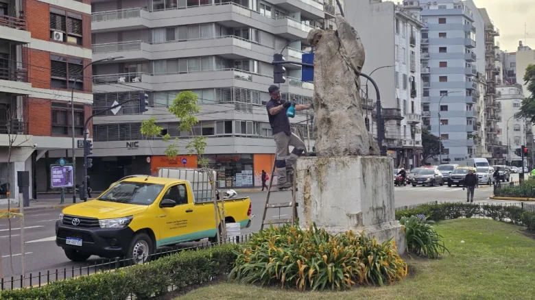 monumento - ee
