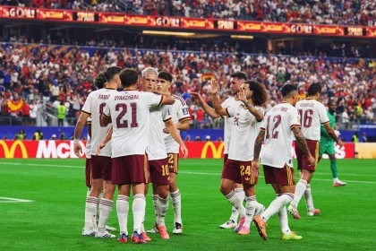 España se metió en la final del Mundial 2026 y superó el récord histórico de partidos invicta. (@SEFutbol)