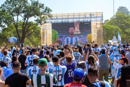 Cómo seguir mañana Argentina vs Inglaterra en los Fan Fest de la Ciudad