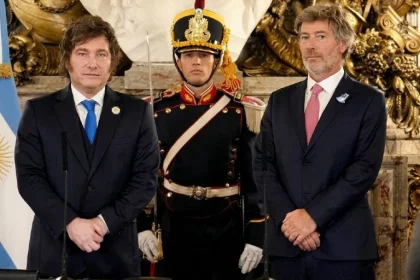 Más audaces que la servilleta de Corach: cómo los Mahiques lograron la "mayoría automática" en la Cámara Federal para blindar a los Milei