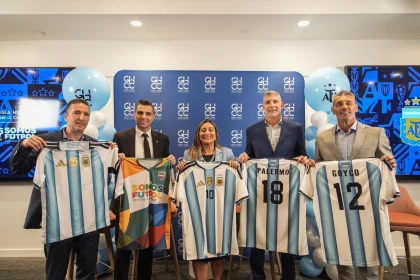 La AFA presentó su estrategia de expansión en Atlanta con Leandro Petersen, Martín Palermo y Sergio Goycochea.